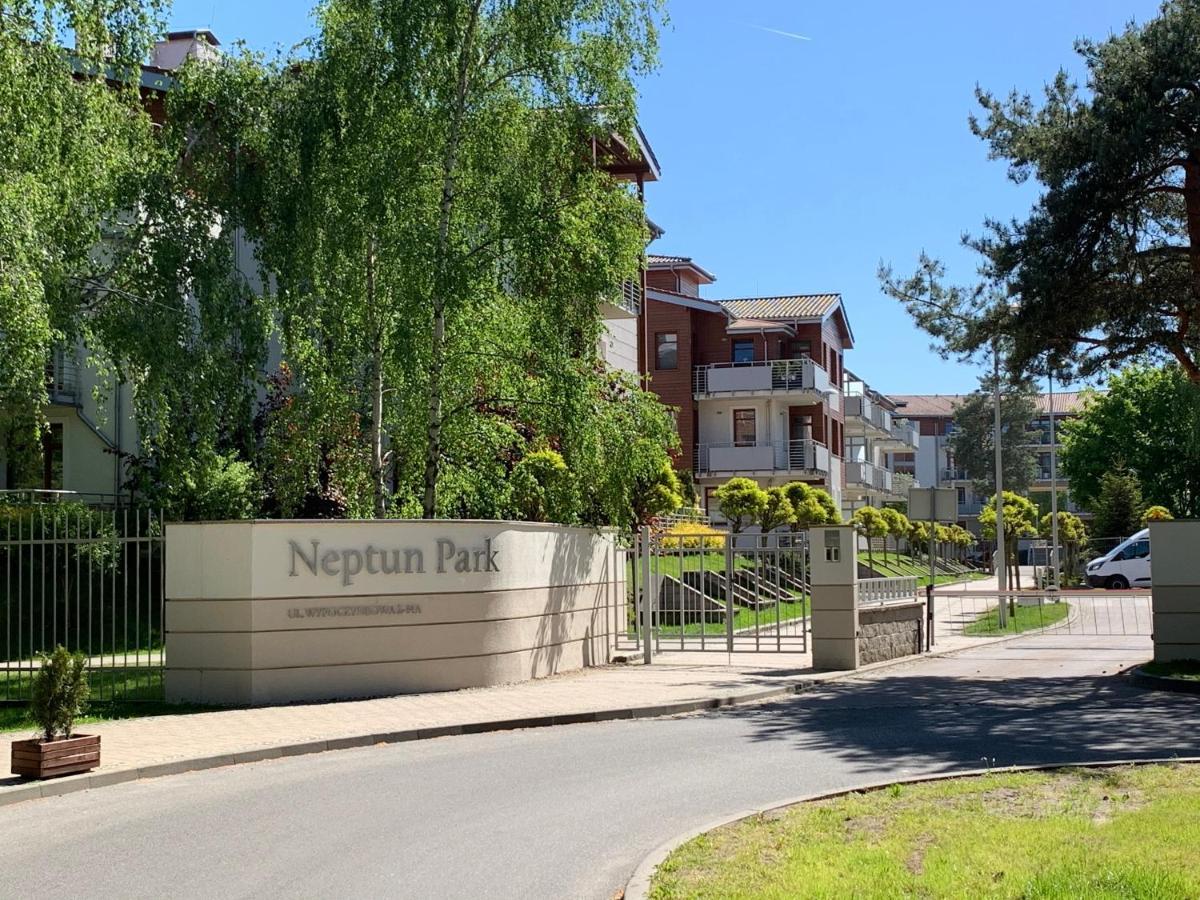 Broadway - Neptun Park By Oneapartments Danzig Exterior foto
